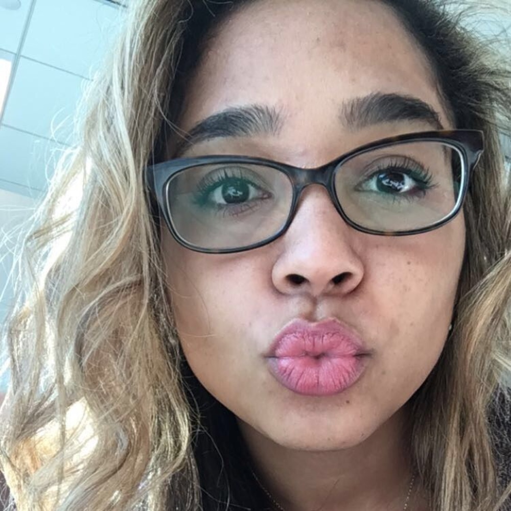Meet your Posher, Alexxis